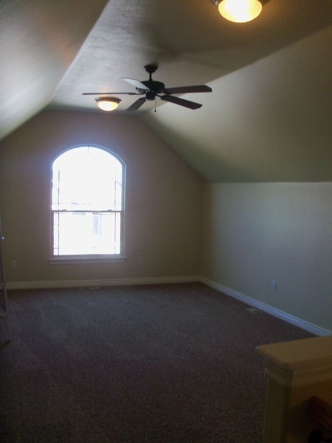 Building Photo - 903 W Arbor Pointe Way