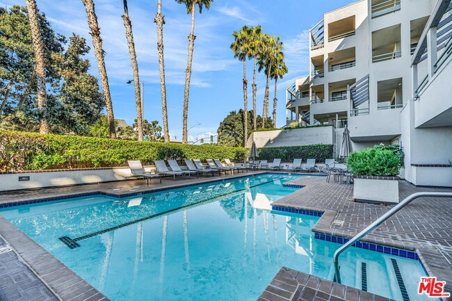 Building Photo - 140 Ocean Park Blvd