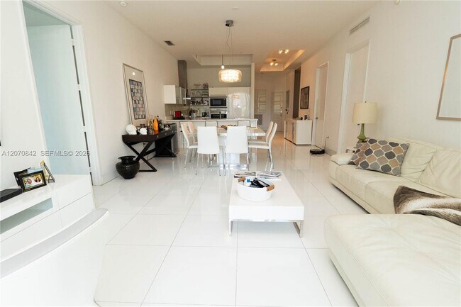Building Photo - 150 Sunny Isles Blvd