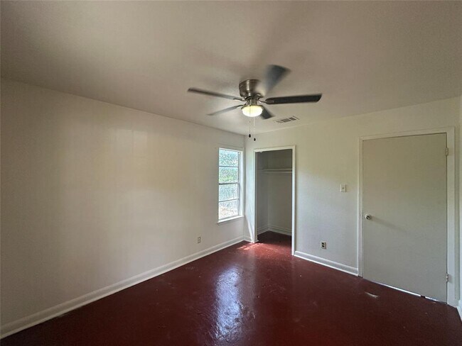 Building Photo - 209 Schirra Pl