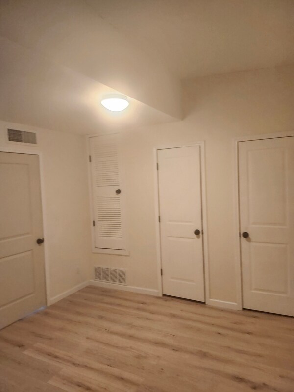 Building Photo - 3825 Roger Joseph Dr