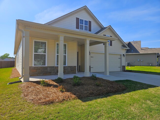 Building Photo - 558 Castleby Dr