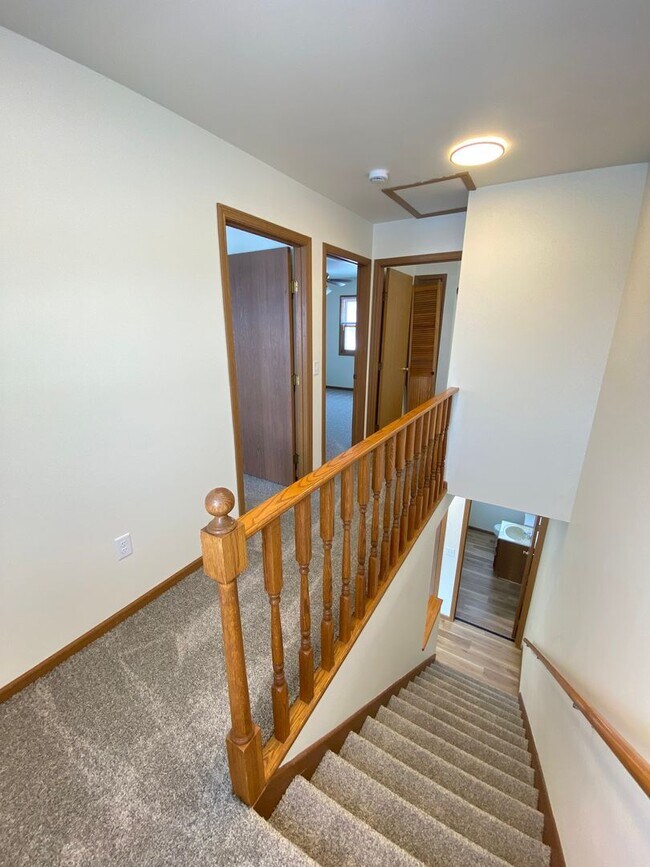 Building Photo - 1785/1787 Alexandra Court