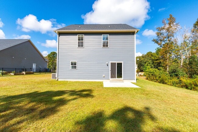 Building Photo - MOVE-IN READY $300 off first month