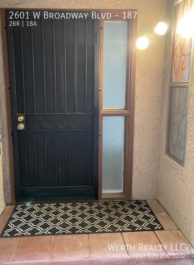 Primary Photo - 2 Bedroom in walking distance to Pima West