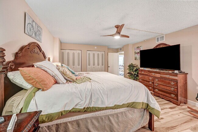 Building Photo - Experience coastal living at its finest in...