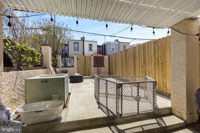 Building Photo - 3285 Chatham St