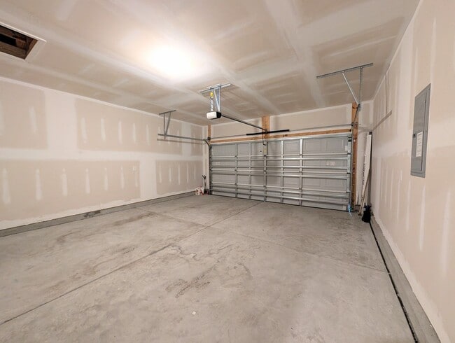Building Photo - Charming 3-Bed, 2-Bath Home in Carolina Lakes - Long Term Rental