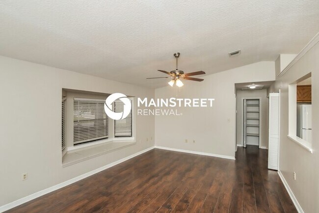 Building Photo - 3 Bedroom Pet-Friendly Home in PALM BAY, FL with Main Street Renewal