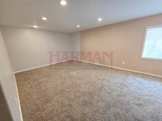 Building Photo - 269 Sunshine Dr