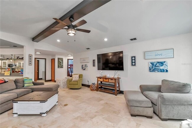 Building Photo - 1542 SE Pinwheel Dr