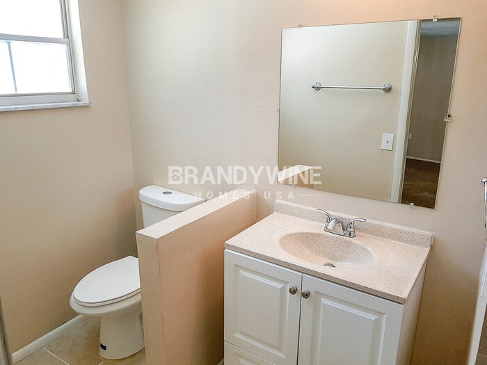 Building Photo - 7755 Tanglewood Dr