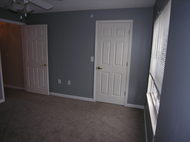 Building Photo - 8921 Hunters Creek Dr