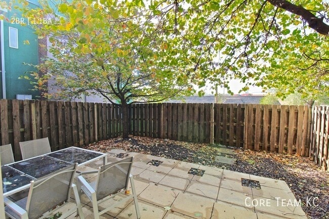 Building Photo - 4112 Walnut St