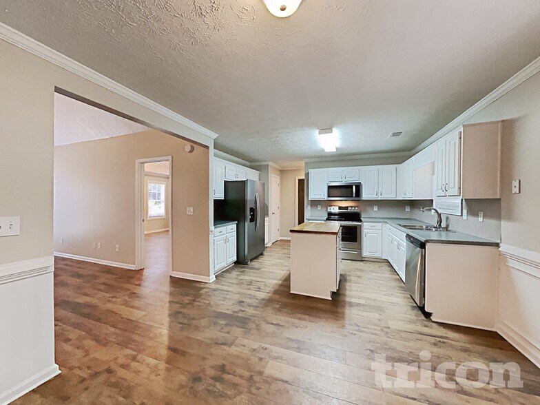 Building Photo - 204 Cobblestone Ln