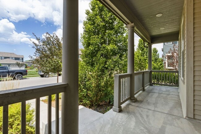 Building Photo - Fort Collins Lifestyle Exemplified by this 2 Bed, 2.5 Bath Paired Home!
