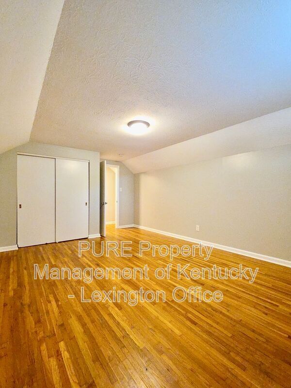 Building Photo - 2216 Winterberry Dr