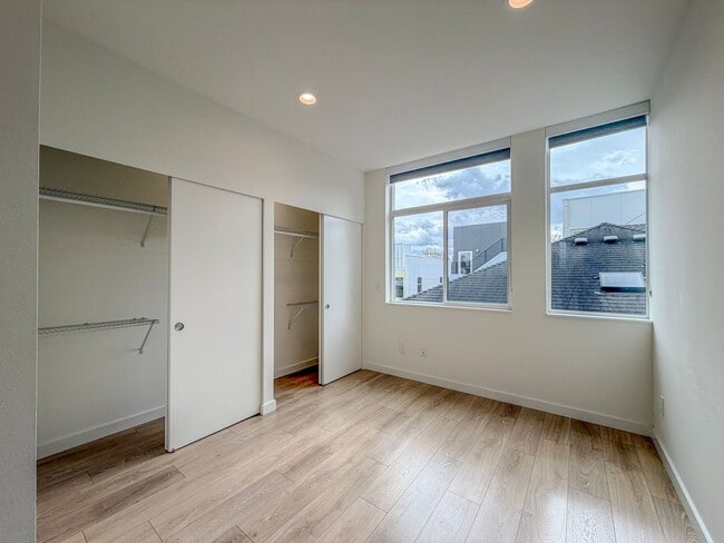 Building Photo - Newer Construction 2bd/2bth Madison Valley Townhome, $3,300/mo.