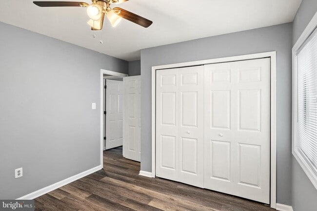 Building Photo - 9700 Cedarhollow Ln