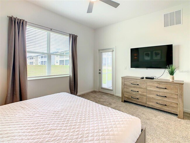 Building Photo - 9331 Sommerset Hills Dr