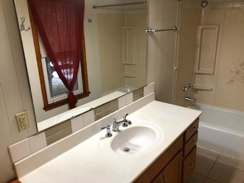 Bathroom - 2181 E Branch Rd
