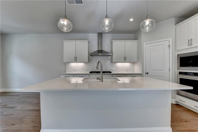 Building Photo - 400 Renwood Trl