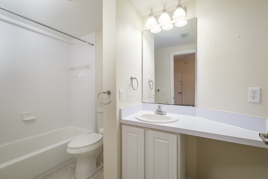 Building Photo - 5133 SW 91 Ct