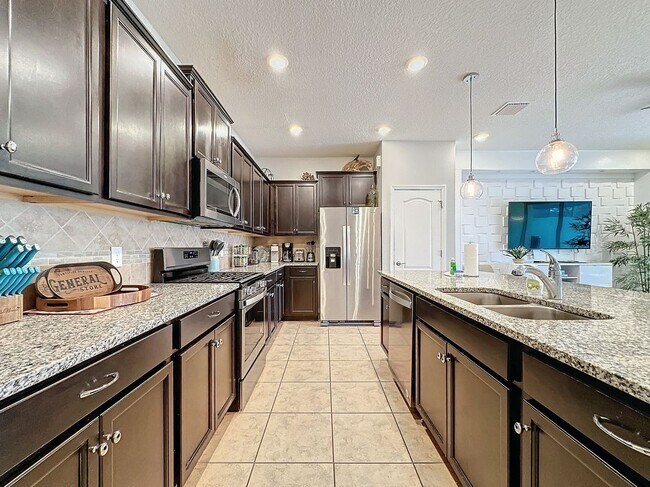 Building Photo - 4626 Terrasonesta Dr