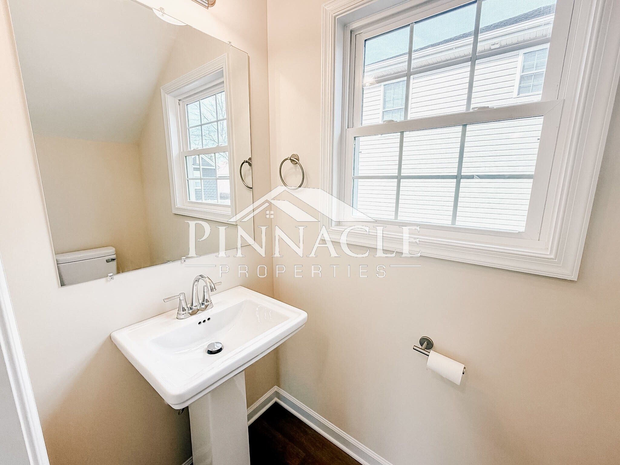 Building Photo - 233 Munford St