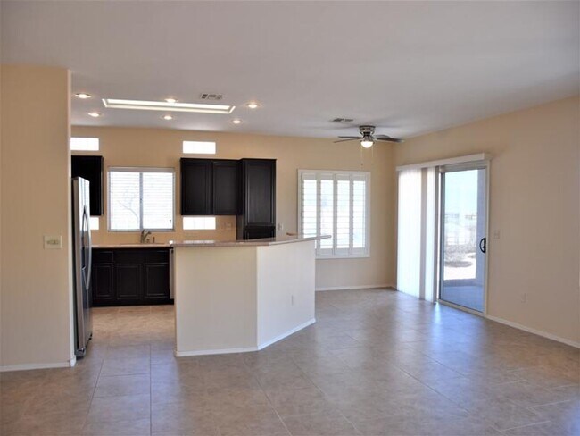 Building Photo - Stunning 2 bedroom Jefferson in Age Restri...