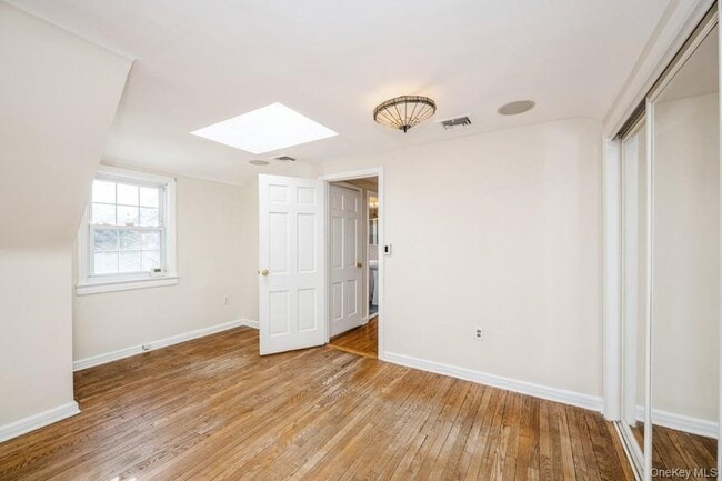 Building Photo - 40 Derby Rd