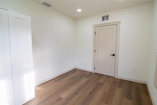 Building Photo - 14022 4th St