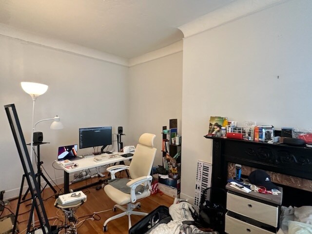 Building Photo - 591 Beacon St
