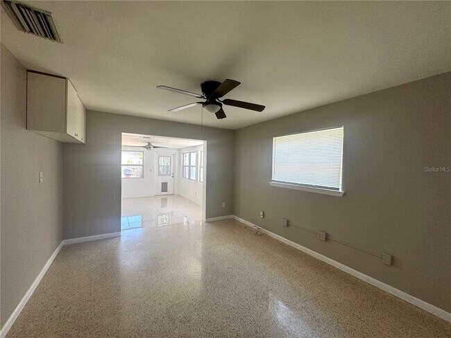Building Photo - 13864 Dominica Dr