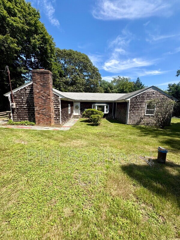 Building Photo - 226 Pequot Ave
