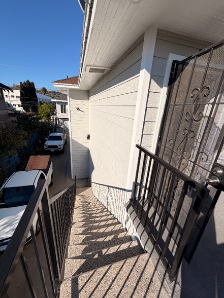 Building Photo - 1443 Linden Ave