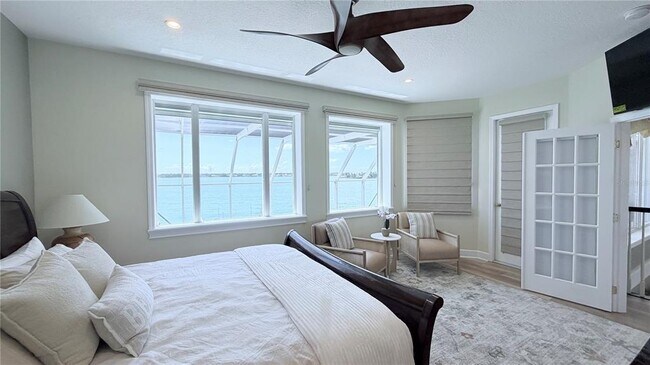 Building Photo - 218 Sand Key Estates Dr