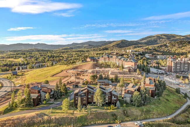 Building Photo - 2160 Mt Werner Cir