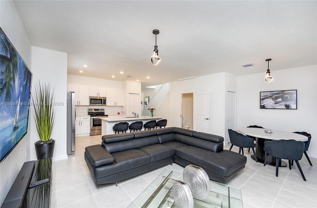 Building Photo - 26480 SW 148th Ct