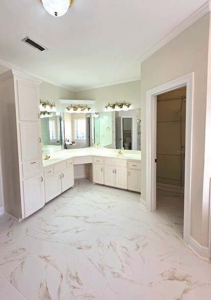 Building Photo - 107 Edinburgh Way