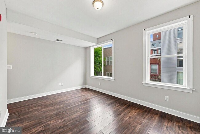 Building Photo - 1222 N 7th St