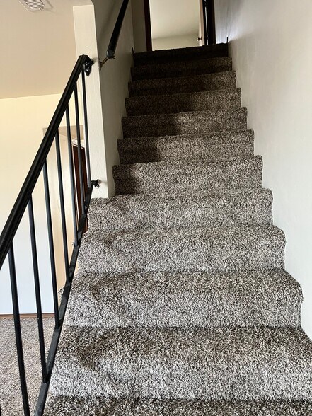 Building Photo - 1210 W Main St