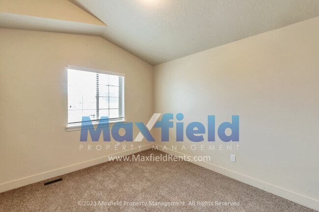 Building Photo - Eagle Mountain 4+ Bed 4 Bath 2600 Sq Ft 2 ...