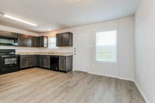 Building Photo - 2602 Camrola Wy