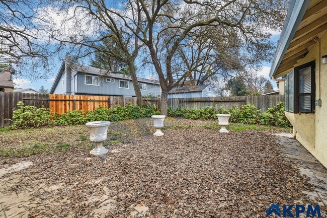 Building Photo - 9146 Blue Fox Way
