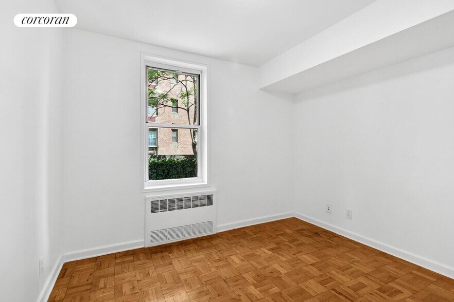 Building Photo - 401 W 56th St