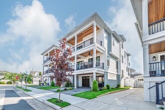 Building Photo - 26 S Rosborough Ave