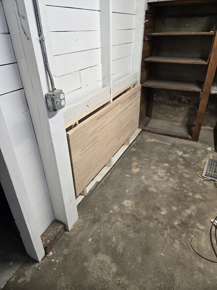 folding laundry table - 1019 Widdicomb Ave NW