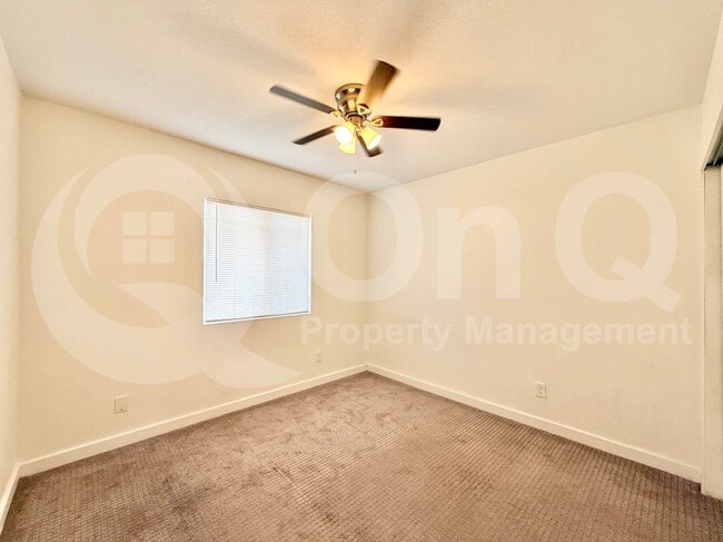 Building Photo - 2113 E Dunbar Dr