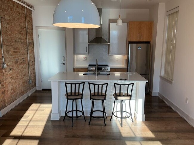 Building Photo - 26 W 15th St